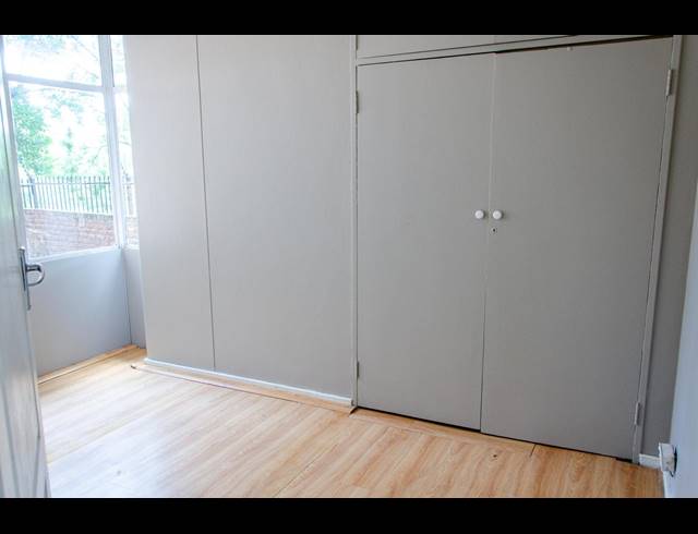3 BEDROOM FLAT SOLD IN KILNER PARK